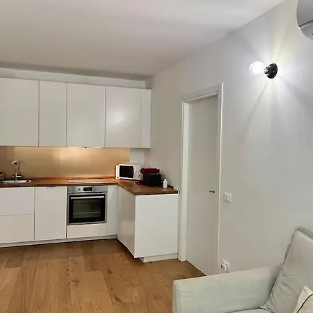 3 Bedrooms Flat Fully Equipped With Pool & Tennis *